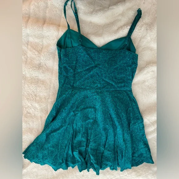 Aritzia Talula Sundress - Picture 2 of 4